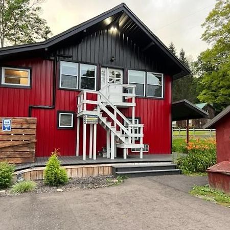 Froggy Goggle Barn Apartamento Marathon Exterior foto